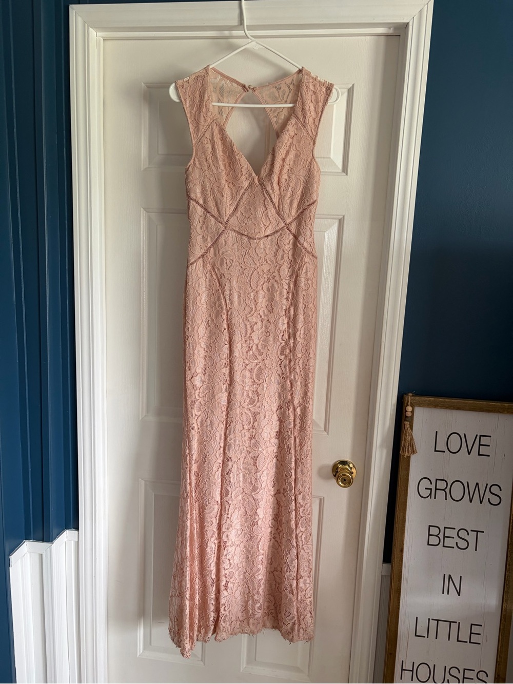 Sleeveless Lace Maxi Dress in Dusty Rose
